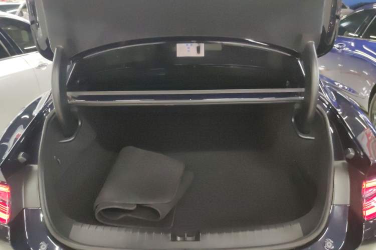 Used Xiaomi Auto SU7 2024 Rear-Drive Ultra-Long Range Advanced Pro-Level Intelligent Driving Version Trunk