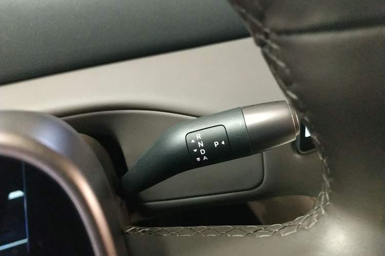 Used Li Auto MEGA 2024 Ultra Model