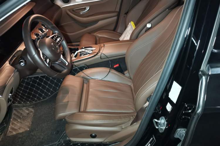 Used Mercedes-Benz E-Class 2019 E 260 L
