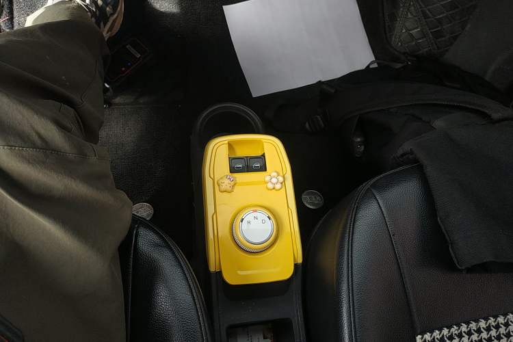 Used Chery QQ Ice Cream 2022 120km Conical Shape Lithium Iron Phosphate