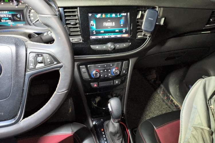 Used Buick Encore 2016 18T Automatic All-Wheel-Drive Flagship Model Audio And AC Panel