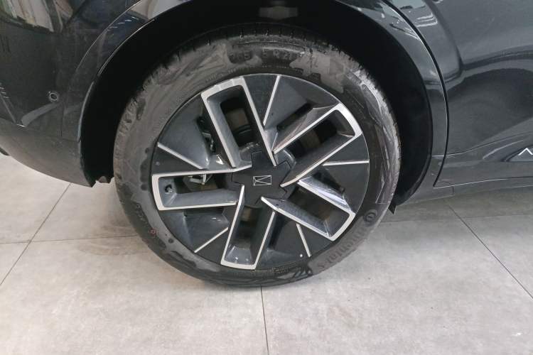 Used Avatr 11 2025 Year Updated Max Extended-Range Version Exterior 5