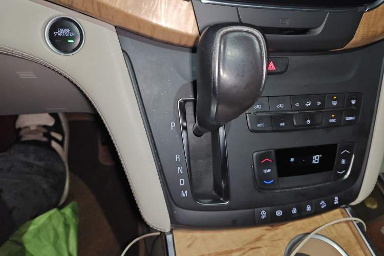 Used Buick GL8 2018 ES 28T Comfort Model China VI Standard