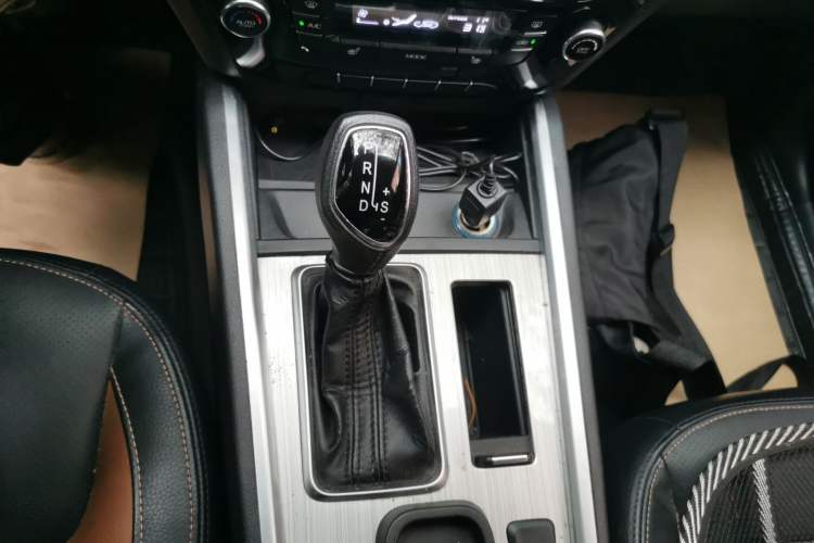 Used Geely Auto Vision X6 2016 1.3T CVT Flagship Model