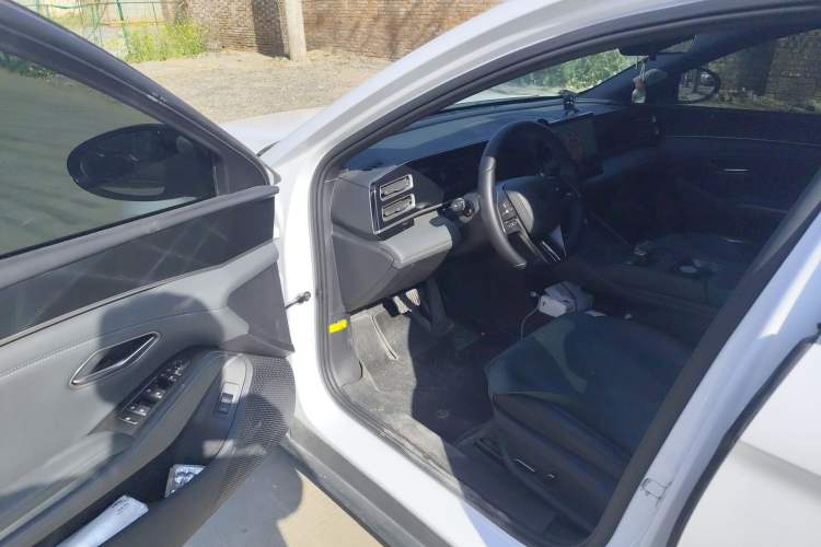 Used BYD Qin L 2024 DM-i 80KM Beyond Model Driver Seat