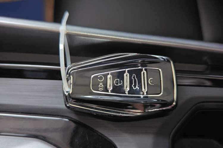 Used Geely Auto Haoyue PRO 2024 1.5T DCT Zongheng+ Interior 1