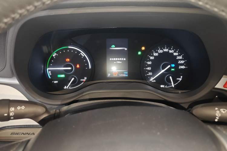Used Toyota SIENNA 2023 2.5L Hybrid Deluxe Edition Instrument Cluster