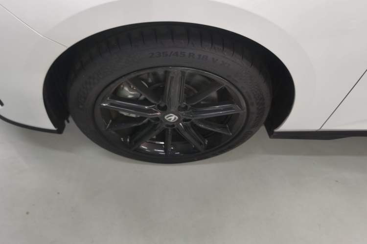 Used Changan UNI-V iDD 2023 Zhidian iDD 1.5T 113km Smart & Fun Version (Rapid Edition)