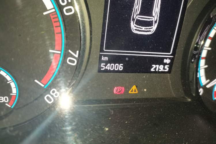 Used Skoda Karoq 2019 TSI280 Smart Drive Deluxe Edition China VI Standard