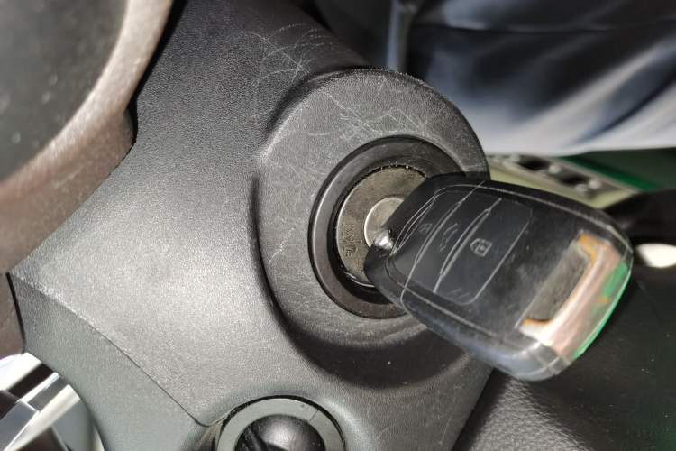 Used Baojun 310W 2017 1.5L Manual Comfort Version China VI Emission Standard