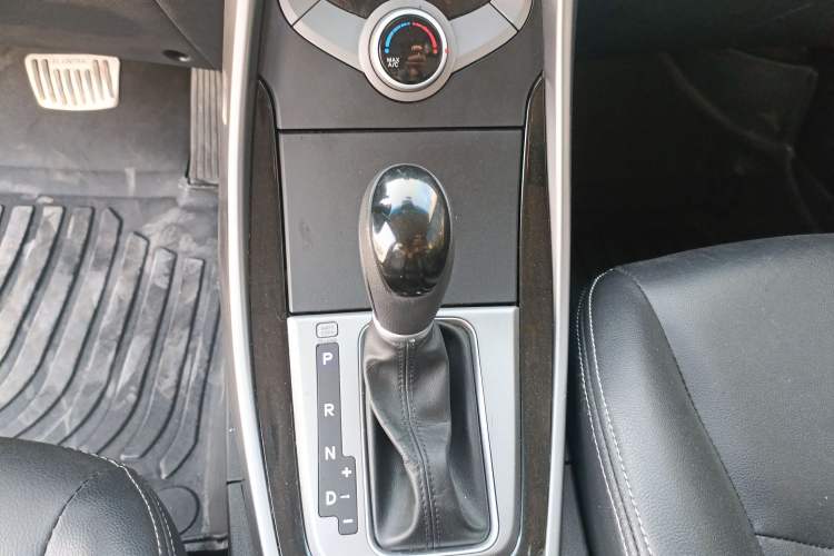 Used Hyundai Elantra (5th Generation / Langdong) 2016 1.6L Automatic Prestige Model