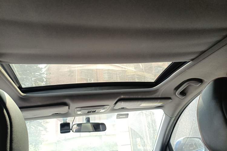 Used Honda XR-V 2015 1.8L EXi CVT Comfort Version Headliner