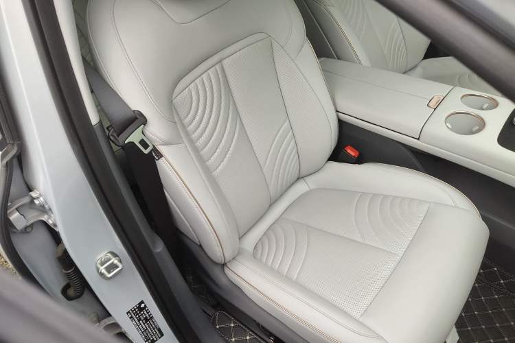 Used Baojun Enjoy 2025 All-Electric 600km Luxury Edition
