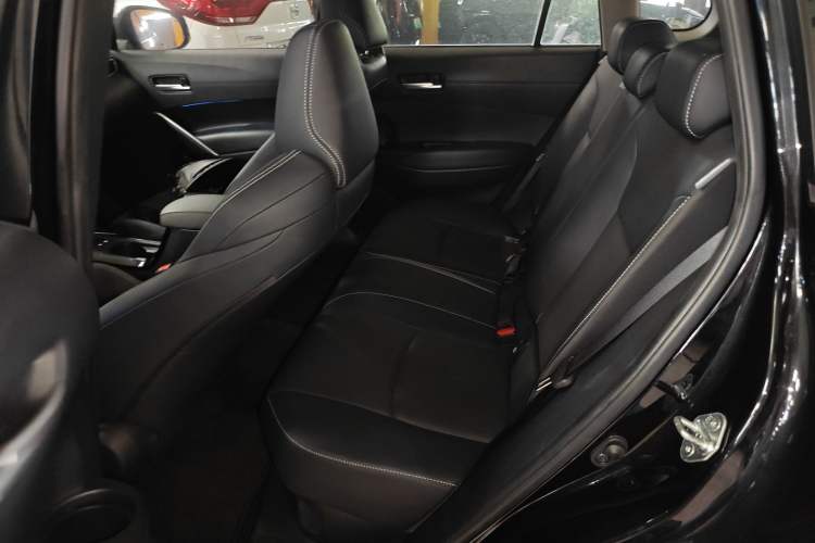 Used Toyota FRONTLANDER 2023 2.0L Smart Electric Hybrid Dual-Engine Deluxe Version Left Rear Seat