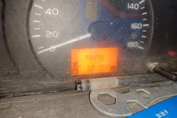 Used Wuling Rongguang Small Truck 2017 1.2L Single-Row Basic Model LSI Odometer Close Up