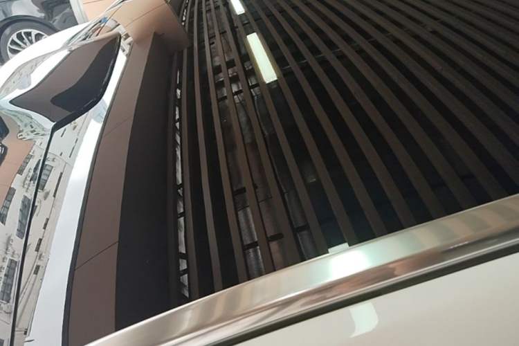 Used Hima AITO M8 2025 Extended-Range Ultra Version 53.4 kWh 6-Seater Edition Roof