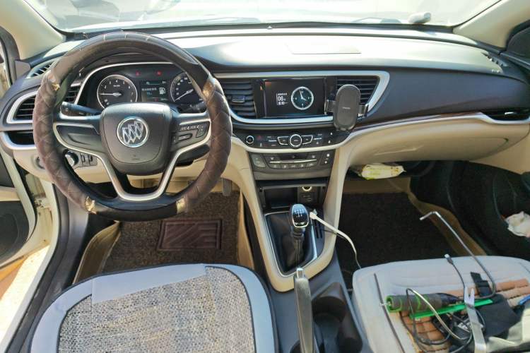 Used Buick GT 2015 15N Manual Luxury Version Center Console