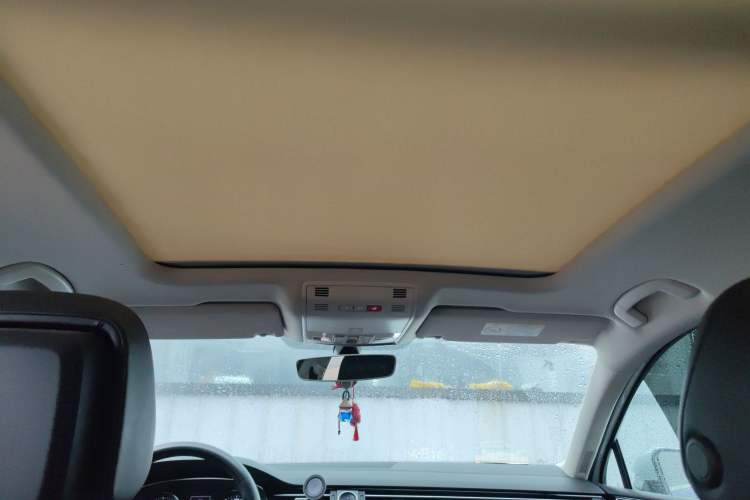 Used Volkswagen Variant 2018 380TSI Two-Wheel Drive Comfort Edition