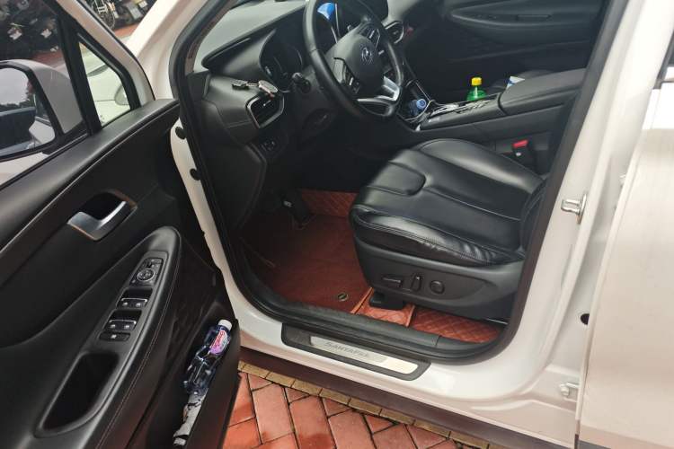 Used Hyundai Santa Fe 2019 380 TGDi GLS Automatic 2WD Luxury Version China VI Standard Driver Seat