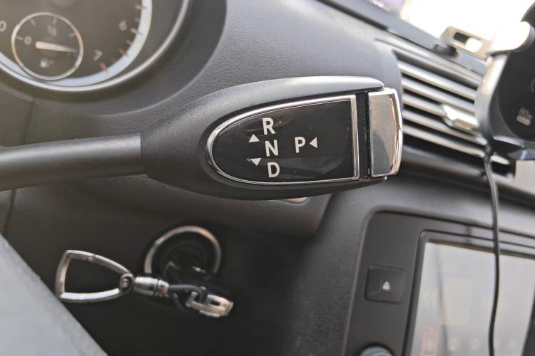 Used Mercedes-Benz R-Class 2014 R 320 4MATIC Business Model
