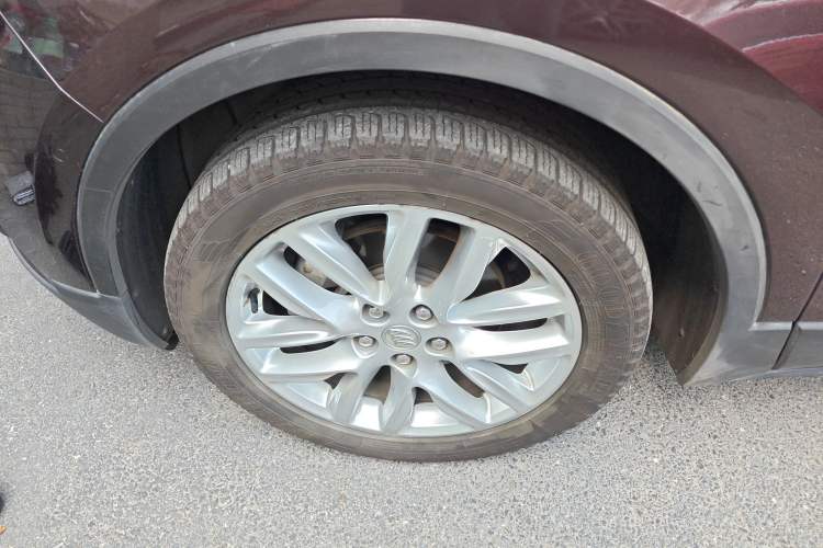 Used Buick Envision 2018 28T Four-Wheel Drive Luxury Model Left Front Wheel Hub