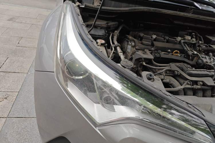 Used Toyota IZOA 2018 2.0L Yichi Version China VI Standard Right Front Headlight