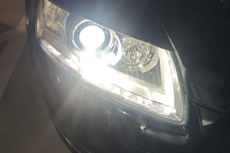 Used Audi A6L 2011 2.8 FSI Luxury Model Right Front Headlight