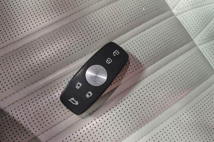 Used Roewe iMAX8 2022 400TGI Prestige Edition
