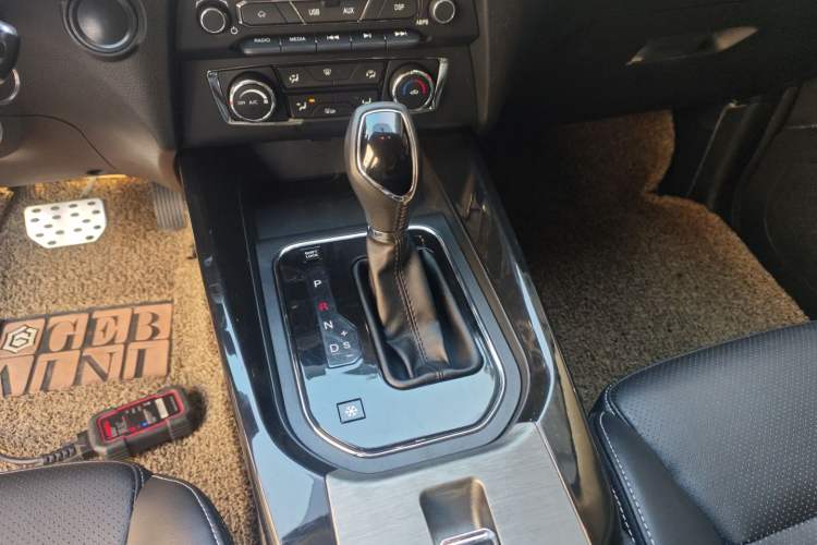 Used Dongfeng Fengon S560 2018 1.8L CVT Elite Model 7 Seats