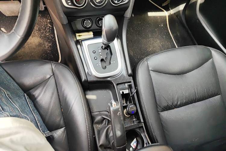 Used Citroen C4L 2014 1.8L Intelligent Drive Automatic Dynamic Model Gear Lever