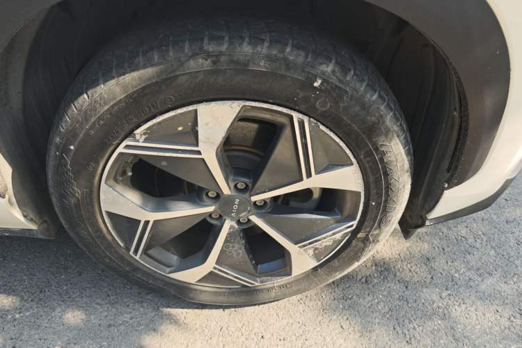 Used AION V 2021 Evolution Edition 70 Intelligent Leading Edition Right Front Wheel Hub