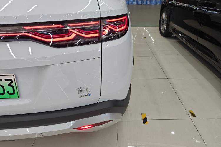 Used BYD Song L DM-i 2025 Intelligent Driving Version 160 km Beyond-Range Type