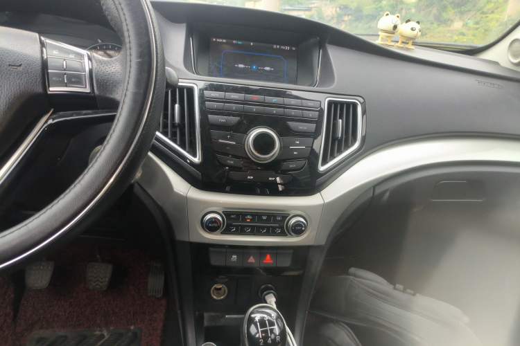 Used Great Wall C30 2016 1.5L Manual Luxury Model Audio And AC Panel