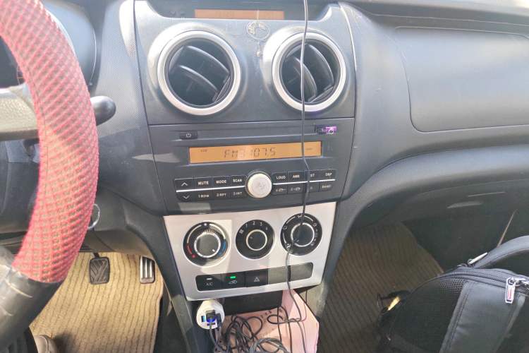 Used CHANGAN KAICHENG Ounuo S 2015 1.5L CNG Model
