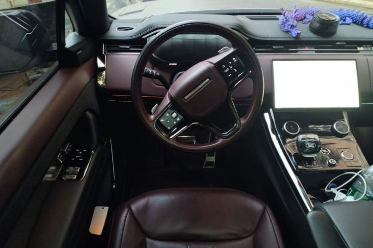 Used Land Rover Range Sport 2023 400PS Dynamic SE Steering Wheel