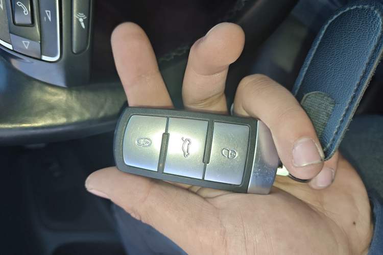 Used Volkswagen Magotan 2012 Revised 1.8TSI Luxury Version Vehicle Key