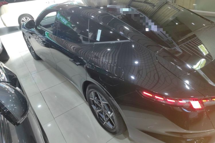 Used Lynk & Co Z10 2025 71 kWh 602 km Range Rear-Wheel Drive Pro
