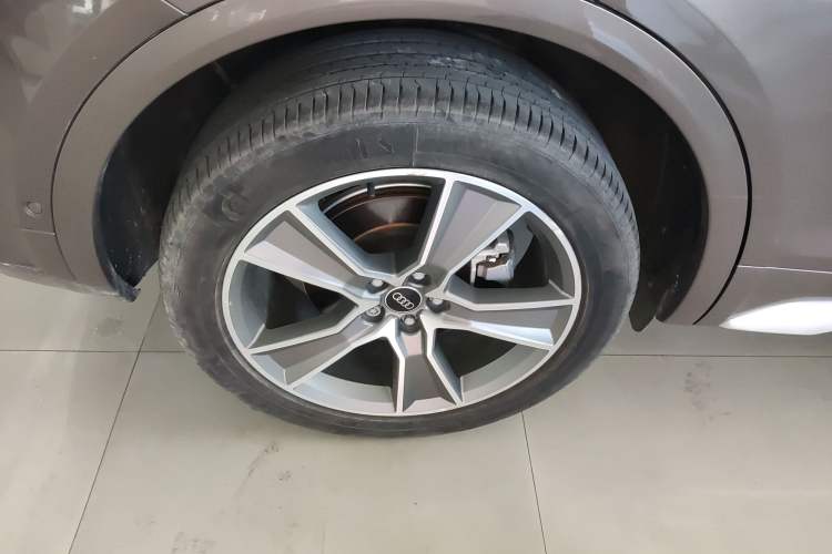 Used Audi Q5L 2022 Updated 45T Luxury Dynamic Version