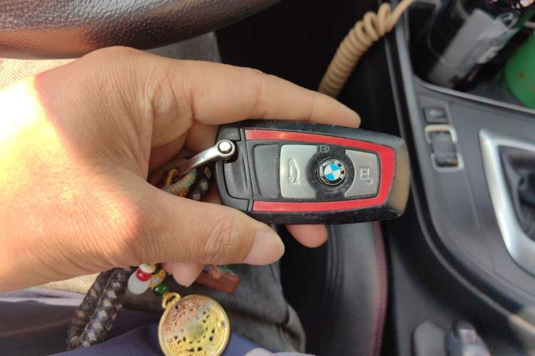 Used BMW 3 Series 2013 320i Sport Design Package Vehicle Key