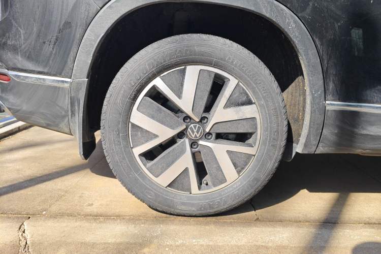 Used Volkswagen Tayron 2023 280TSI Two-Wheel-Drive Luxury Plus Advanced Version
