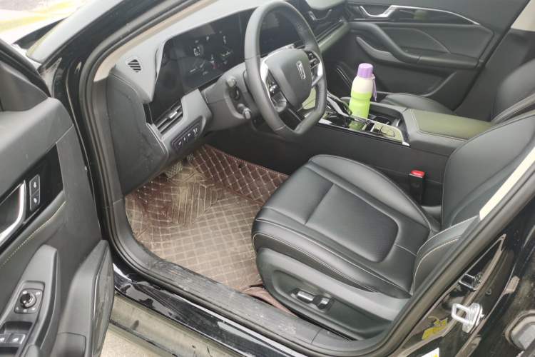 Used Bestune B70 2023 Third Generation 1.5T Automatic Enjoyment Version 70th Anniversary Edition Driver Seat