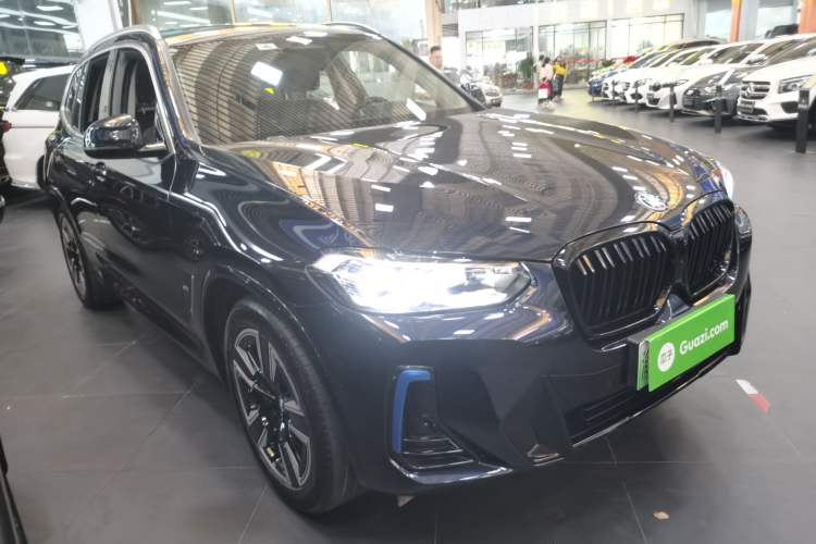 Used BMW iX3 2022 Leading Model Front Right 45 Deg