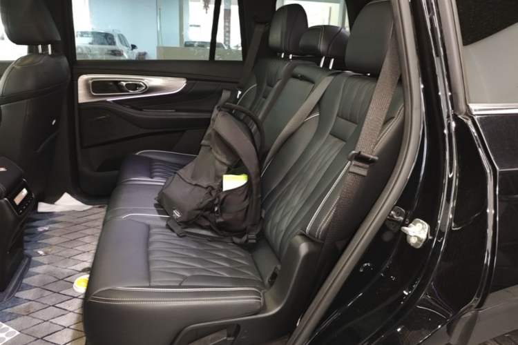 Used GAC Trumpchi GS8 2022 Linghang Series 2.0 TGDI Two-Wheel-Drive Luxury Smart Connectivity Version (7 Seats)
