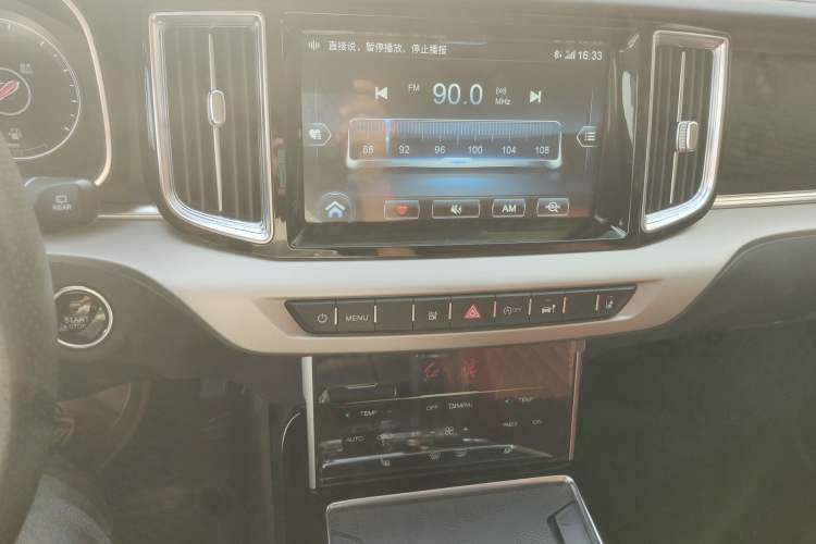 Used Hongqi HS7 2022 2.0T DCT Two-Wheel Drive Smart Connect Flagship Edition Seven Seats Audio And AC Panel