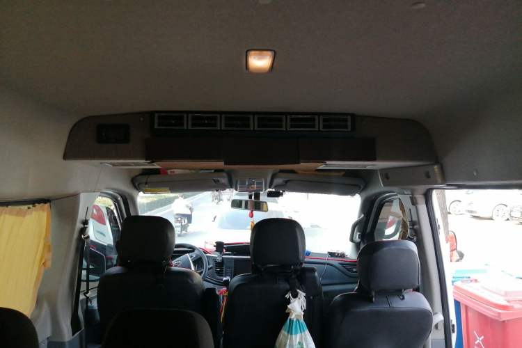 Used SAIC MAXUS Xintu V80 2024 Aotuntong 6MT Long-Wheelbase Mid-Roof Model 147 Ps 6/7/8/9-Seater