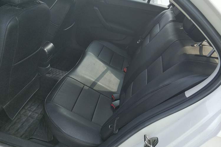 Used Volkswagen Santana 2018 1.5L Automatic Fashion Edition Left Rear Seat