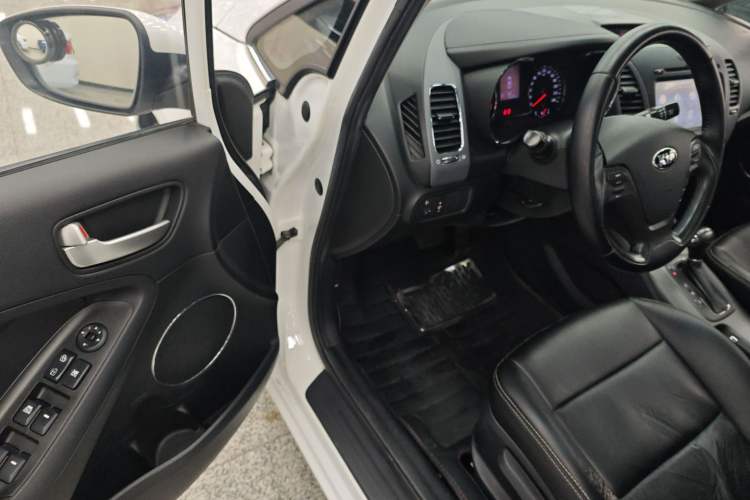 Used Kia K3 2015 1.6L Automatic GLS