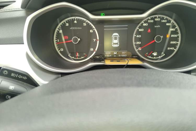 Used Geely Auto Emgrand X7 Sport 2016 2.0L Manual ZhiShang Version
