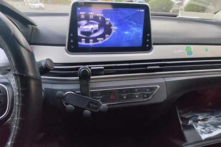 Used Dayun Yuehu 2021 32.85 kWh Two-Wheel-Drive Sprite Version Audio And AC Panel