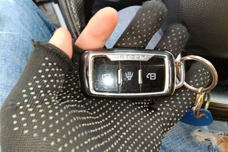 Used JETOUR X90 2019 1.5T Manual Smart Enjoyment Version 6 Seats China VI Standard Vehicle Key